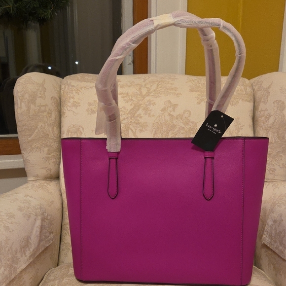 Kate Spade Schuyler Medium Tote Bag - Picture 4 of 7